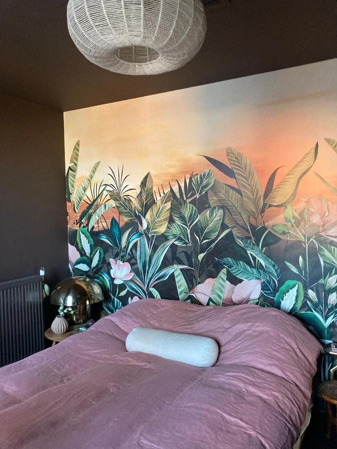 Canal View 1 Bed Apartment In Zone 1 Londra Exterior foto